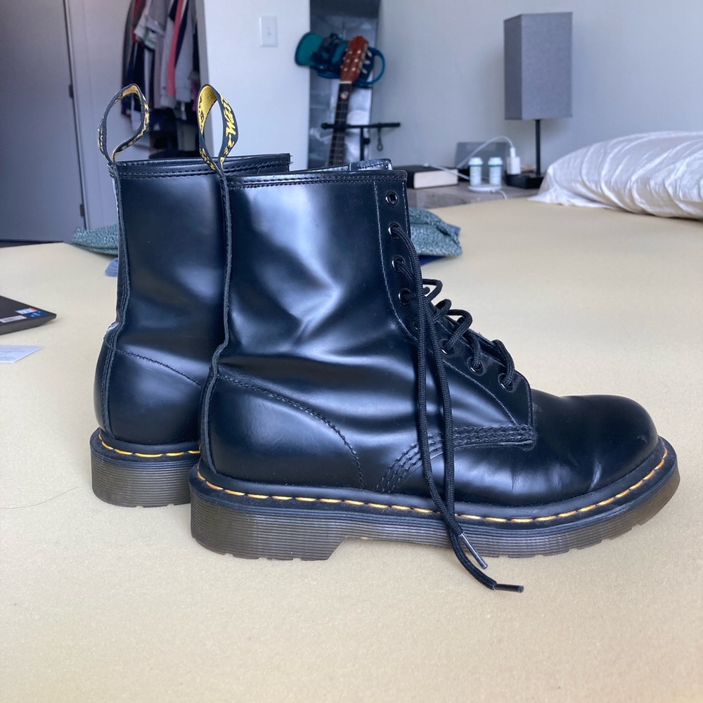 Dr. Martens 1460 Women’s Smooth Leather Lace Up Boots, Size US 8, Black
